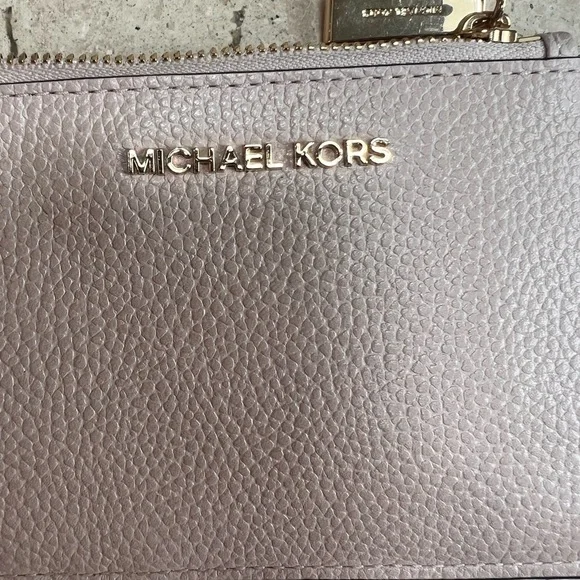 MICHAEL KORS Pink Leather Coin Purse, Card Holder Wristlet - Picture 4 of 12